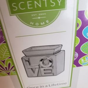 New in Box Scentsy Once in a Lifetime Warmer